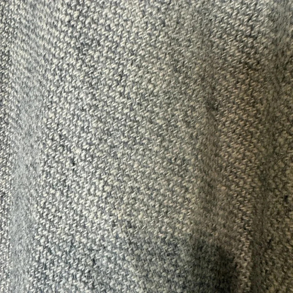 Faribault Women’s Gray 100% Virgin Wool Shawl with Fringe - Picture 4 of 7